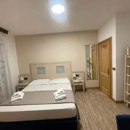 호텔 Ristorante Franca